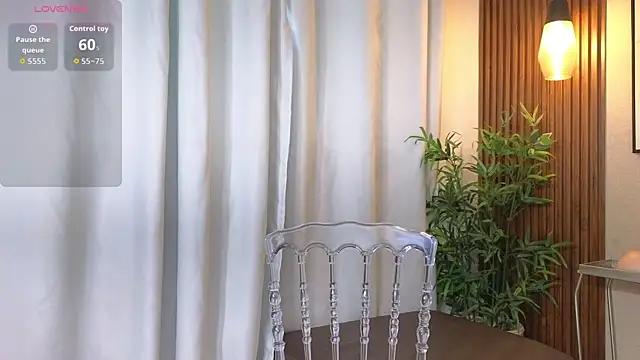 Lia Mar  online show from 8, 10, 2025