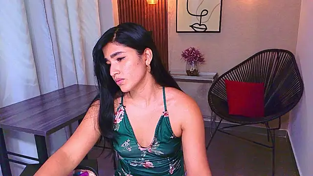 Lia Mar  online show from 13, 7, 2026