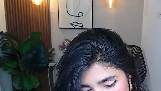 Lia Mar  online show from 10, 4, 2026