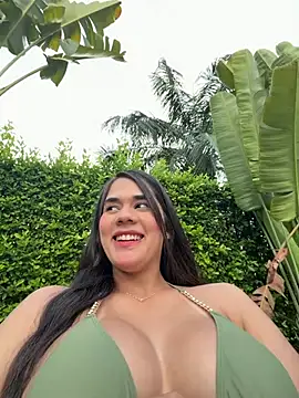 BellaLeclair online show from 22, 4, 2026