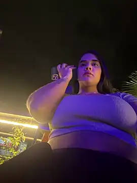 BellaLeclair online show from 16, 2, 2026