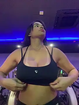 BellaLeclair online show from 13, 2, 2026