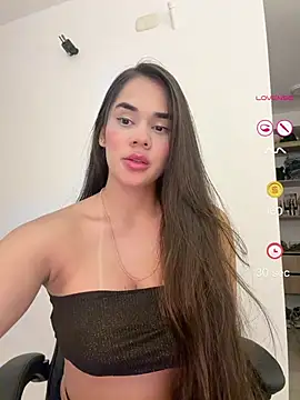 BellaLeclair online show from 9, 5, 2026