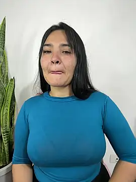 Snapshot of meli__brown chatting on 7, 5, 2026 meli brown online show from 7, 5, 2026