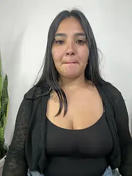 Snapshot of meli__brown chatting on 28, 4, 2026 meli brown online show from 28, 4, 2026