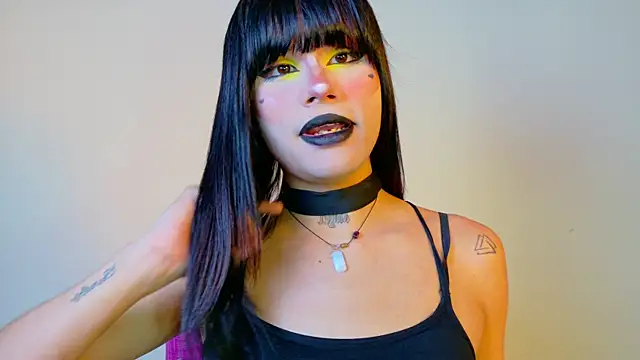 NATASHAA WINZ online show from 14, 11, 2025