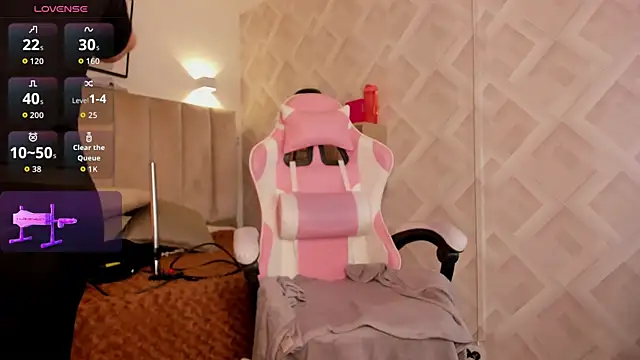 Clhoe Johnson online show from 13, 2, 2026