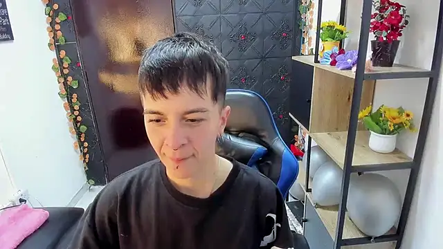  Hannah Hot online show from 12, 4, 2026