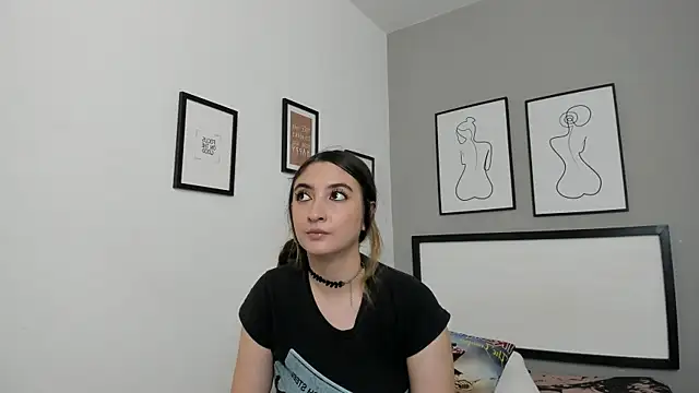 Alice Dickinssonn online show from 28, 2, 2026