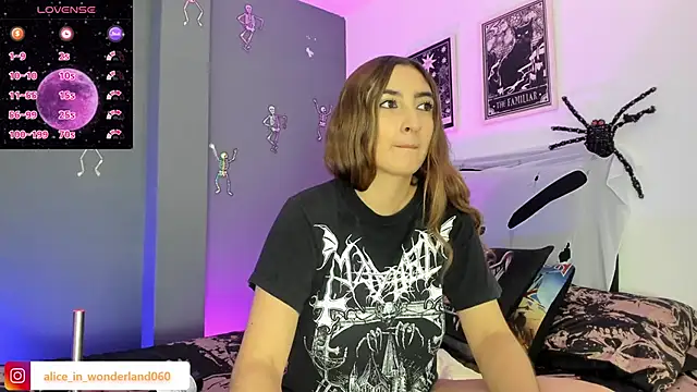 Alice Dickinssonn online show from 7, 10, 2025