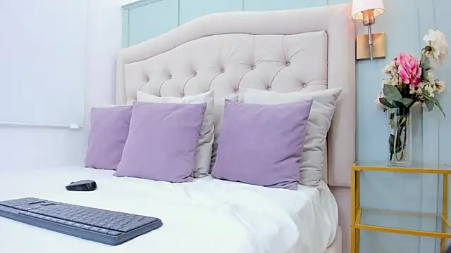 katia harrison  online show from 22, 10, 2025