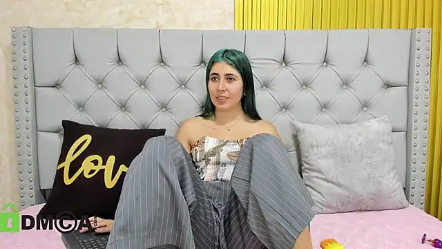 Skarlet 04 online show from 26, 11, 2025