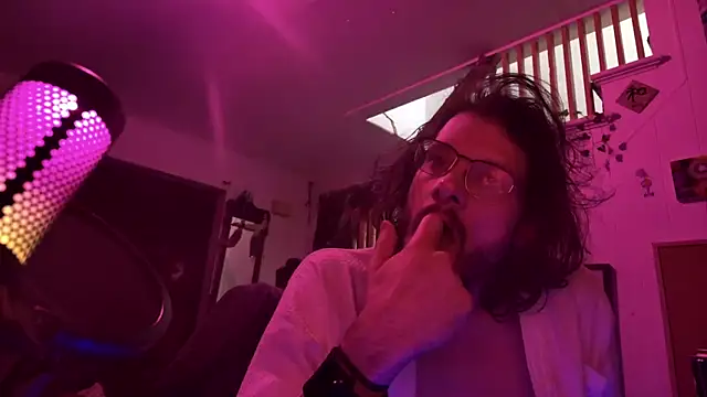 Snapshot of MasterDaddyCool chatting on 17, 11, 2025 MasterDaddyCool online show from 17, 11, 2025