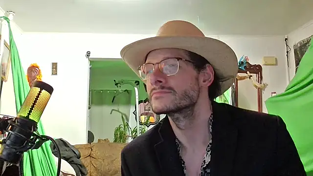 Snapshot of MasterDaddyCool chatting on 30, 10, 2025 MasterDaddyCool online show from 30, 10, 2025