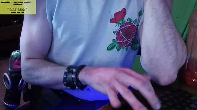 Snapshot of MasterDaddyCool chatting on 27, 10, 2025 MasterDaddyCool online show from 27, 10, 2025