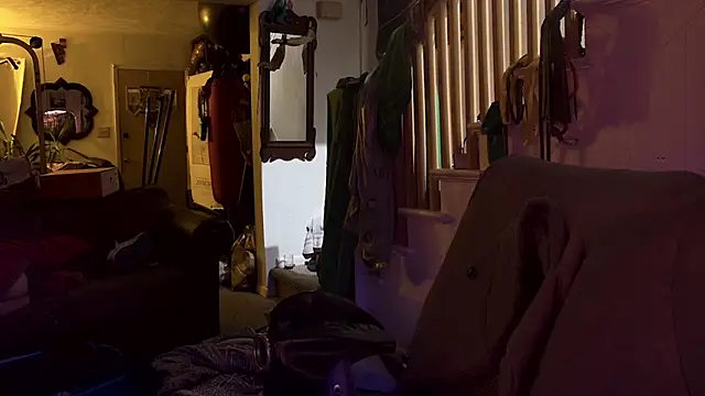 Snapshot of MasterDaddyCool chatting on 28, 11, 2025 MasterDaddyCool online show from 28, 11, 2025