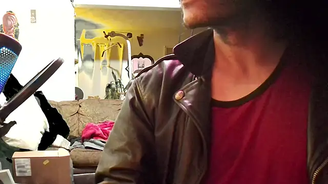 Snapshot of MasterDaddyCool chatting on 5, 11, 2025 MasterDaddyCool online show from 5, 11, 2025