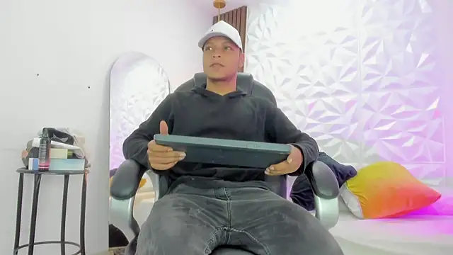 Ricky Owens1 online show from 9, 10, 2025