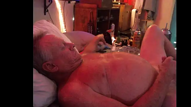 Pussyeat2please online show from 29, 11, 2025