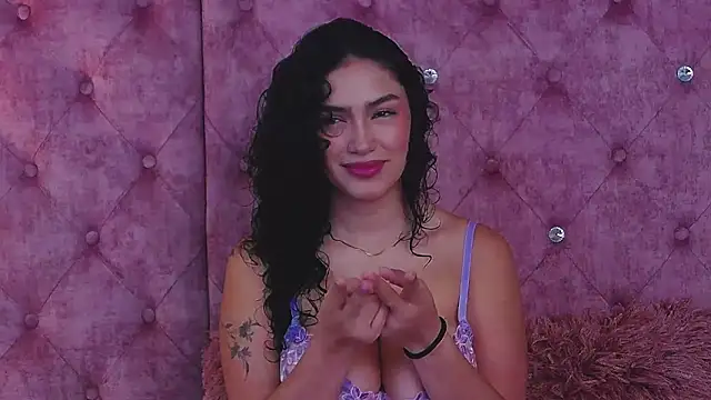 Snapshot of MaddisonBelucci chatting on 18, 9, 2025 MaddisonBelucci online show from 18, 9, 2025