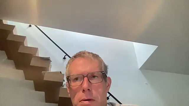 choupipat1 online show from 8, 11, 2025