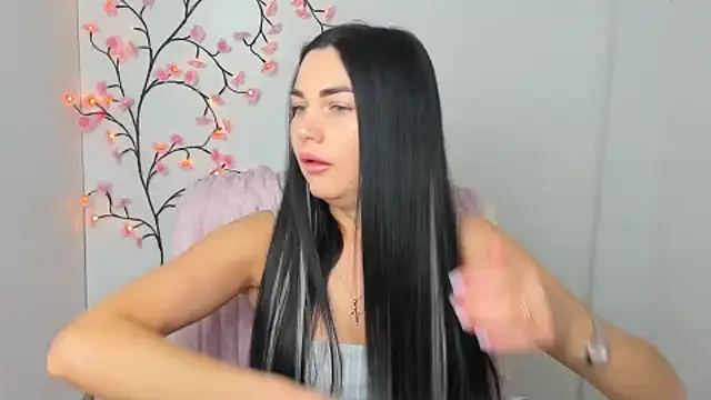 Lune Moon online show from 6, 3, 2026