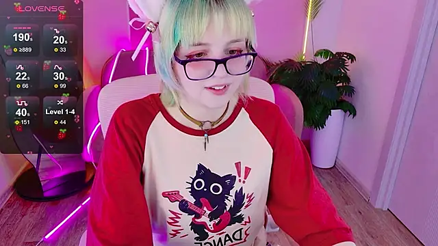 CoralineYoung online show from 21, 6, 2026