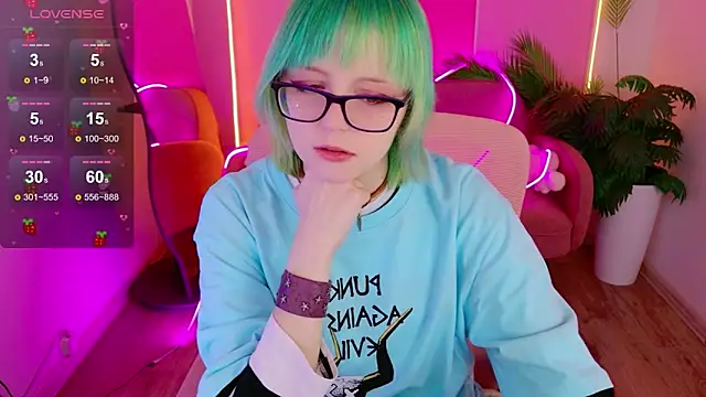 CoralineYoung online show from 5, 4, 2026