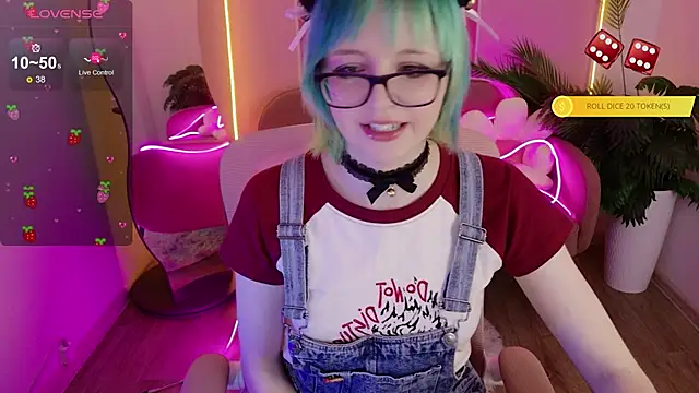 CoralineYoung online show from 19, 3, 2026