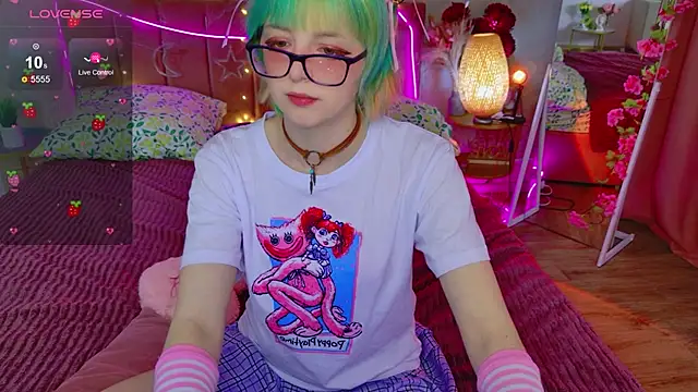 CoralineYoung online show from 9, 5, 2026