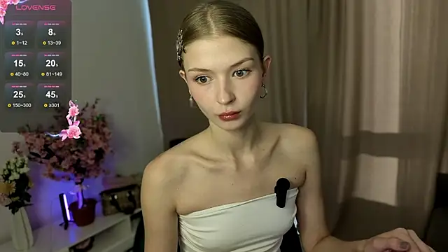 holylisssa online show from 5, 11, 2025