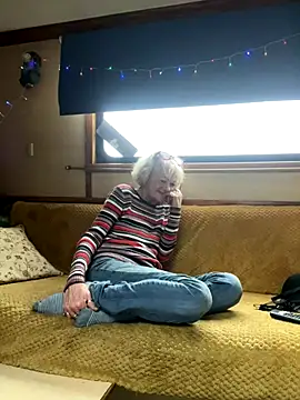 ladyboatlady online show from 17, 12, 2025