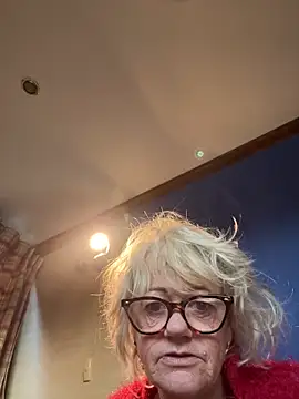 Snapshot of ladyboatlady chatting on 25, 9, 2025 ladyboatlady online show from 25, 9, 2025