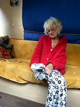 Snapshot of ladyboatlady chatting on 9, 9, 2025 ladyboatlady online show from 9, 9, 2025