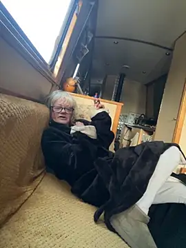 ladyboatlady online show from 2, 11, 2025