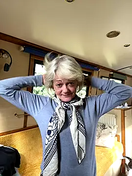 Snapshot of ladyboatlady chatting on 11, 9, 2025 ladyboatlady online show from 11, 9, 2025