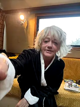 Snapshot of ladyboatlady chatting on 3, 10, 2025 ladyboatlady online show from 3, 10, 2025