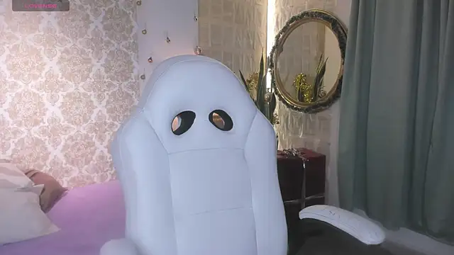 LilyThea online show from 18, 12, 2025