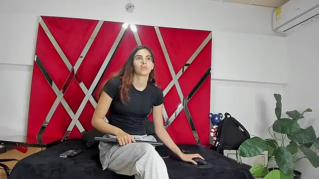bella-ht online show from 4, 10, 2025