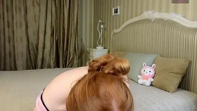 Juuulia  online show from 29, 10, 2025