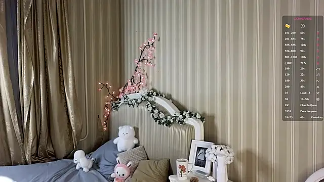 Juuulia  online show from 27, 2, 2026