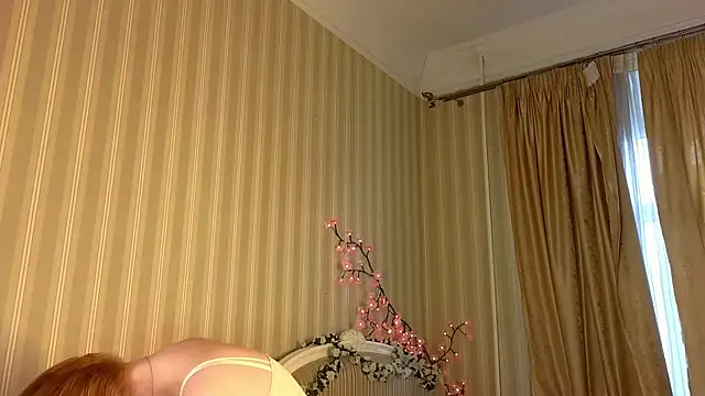 Snapshot of Juuulia_ chatting on 10, 5, 2026 Juuulia online show from 10, 5, 2026