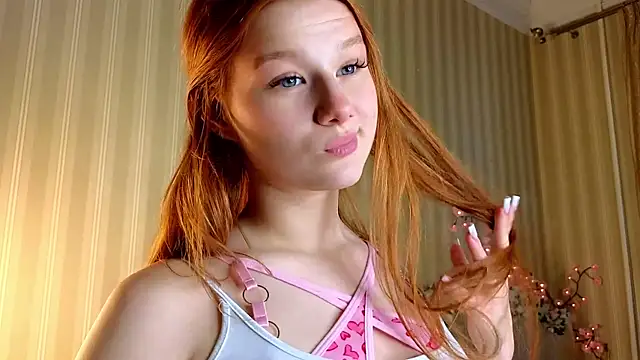 Juuulia  online show from 24, 4, 2026