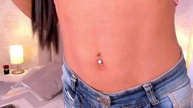 ShaynaHosk online show from 10, 3, 2026