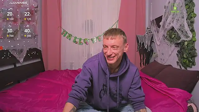 Snapshot of InkedJames chatting on 14, 10, 2025 InkedJames online show from 14, 10, 2025