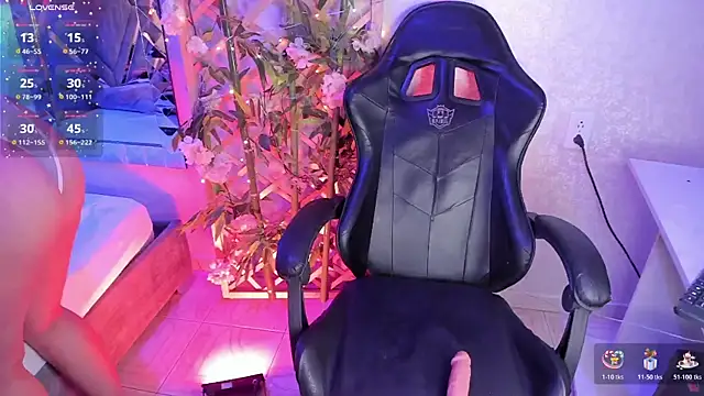 Snapshot of CataleyaGlow chatting on 25, 11, 2025 CataleyaGlow online show from 25, 11, 2025