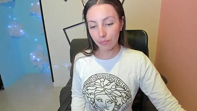 paula miler1 online show from 18, 10, 2025