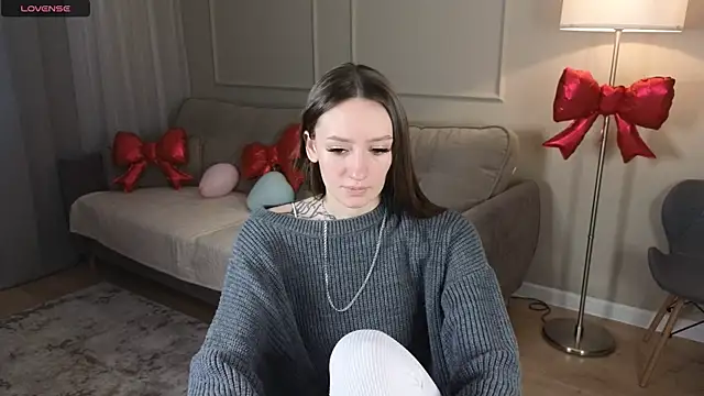 cutienaughtygirl online show from 15, 2, 2026