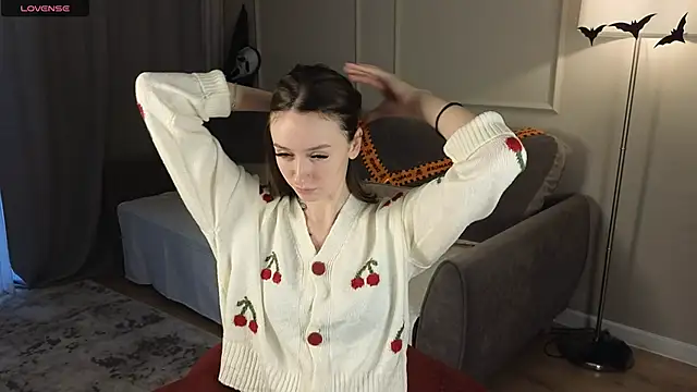 cutienaughtygirl online show from 28, 10, 2025