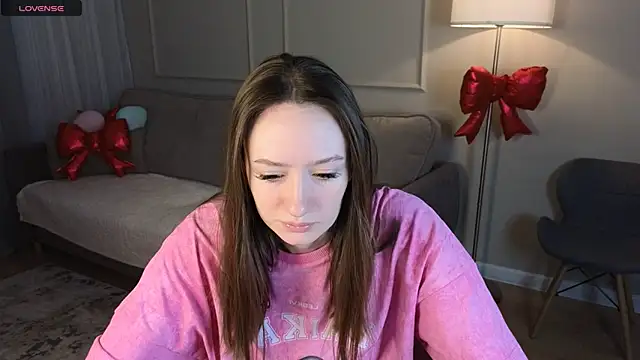 cutienaughtygirl online show from 25, 3, 2026